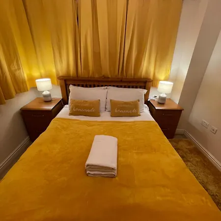 Holiday Home In Cardiff. Sleeps 6-2